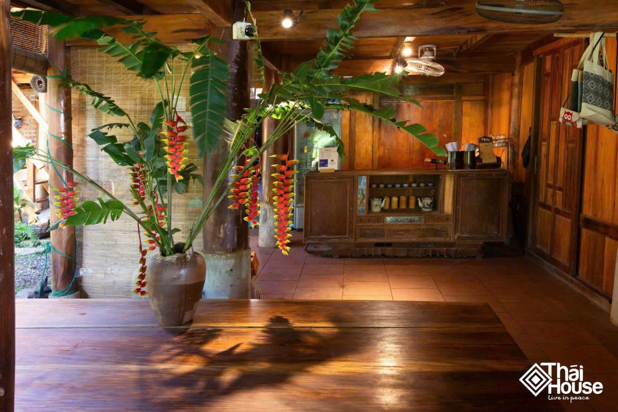 Thai House Pu Luong - Century Old Stilt House With Terrace Views Huong Ba Thuoc المظهر الخارجي الصورة