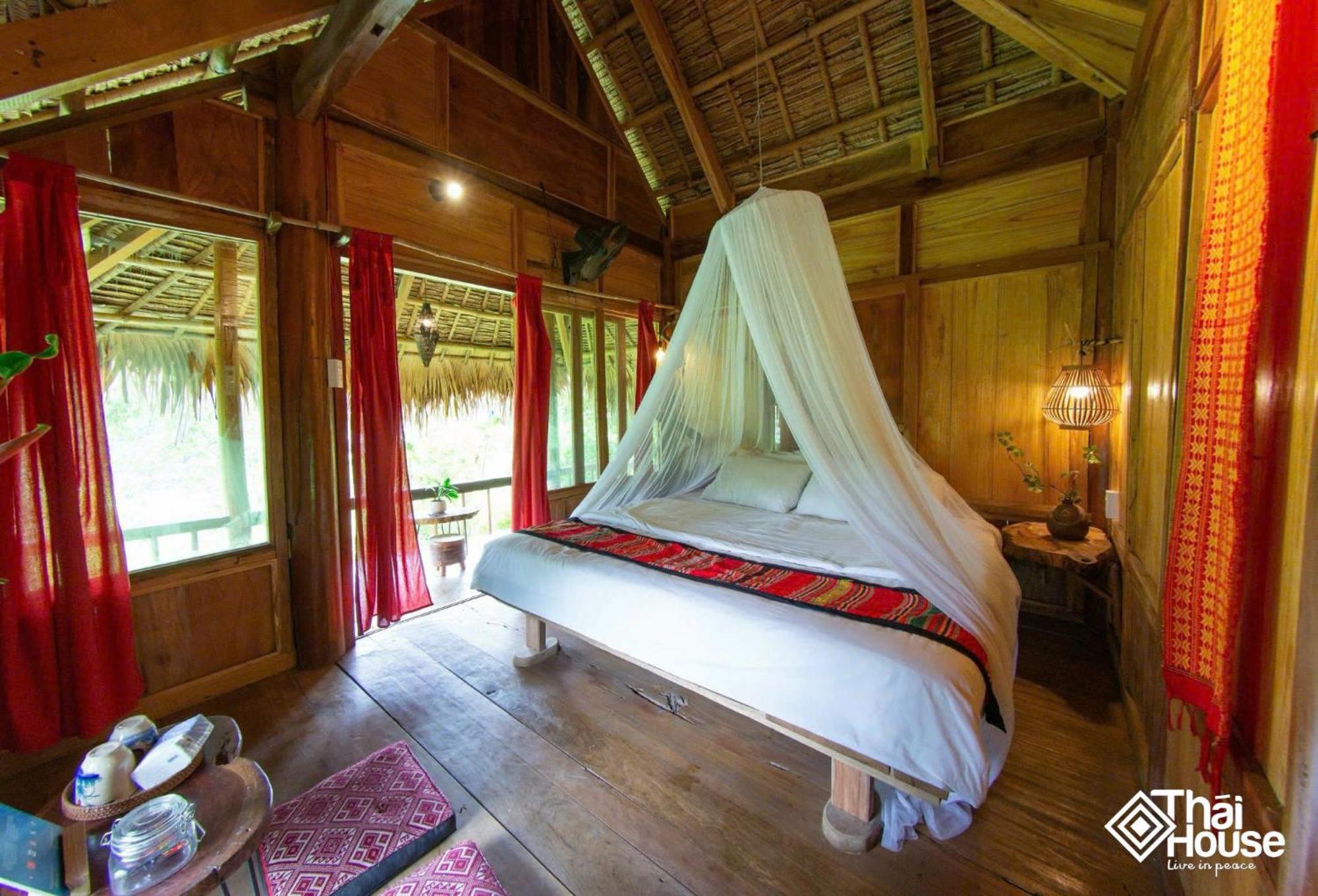 Thai House Pu Luong - Century Old Stilt House With Terrace Views Huong Ba Thuoc المظهر الخارجي الصورة