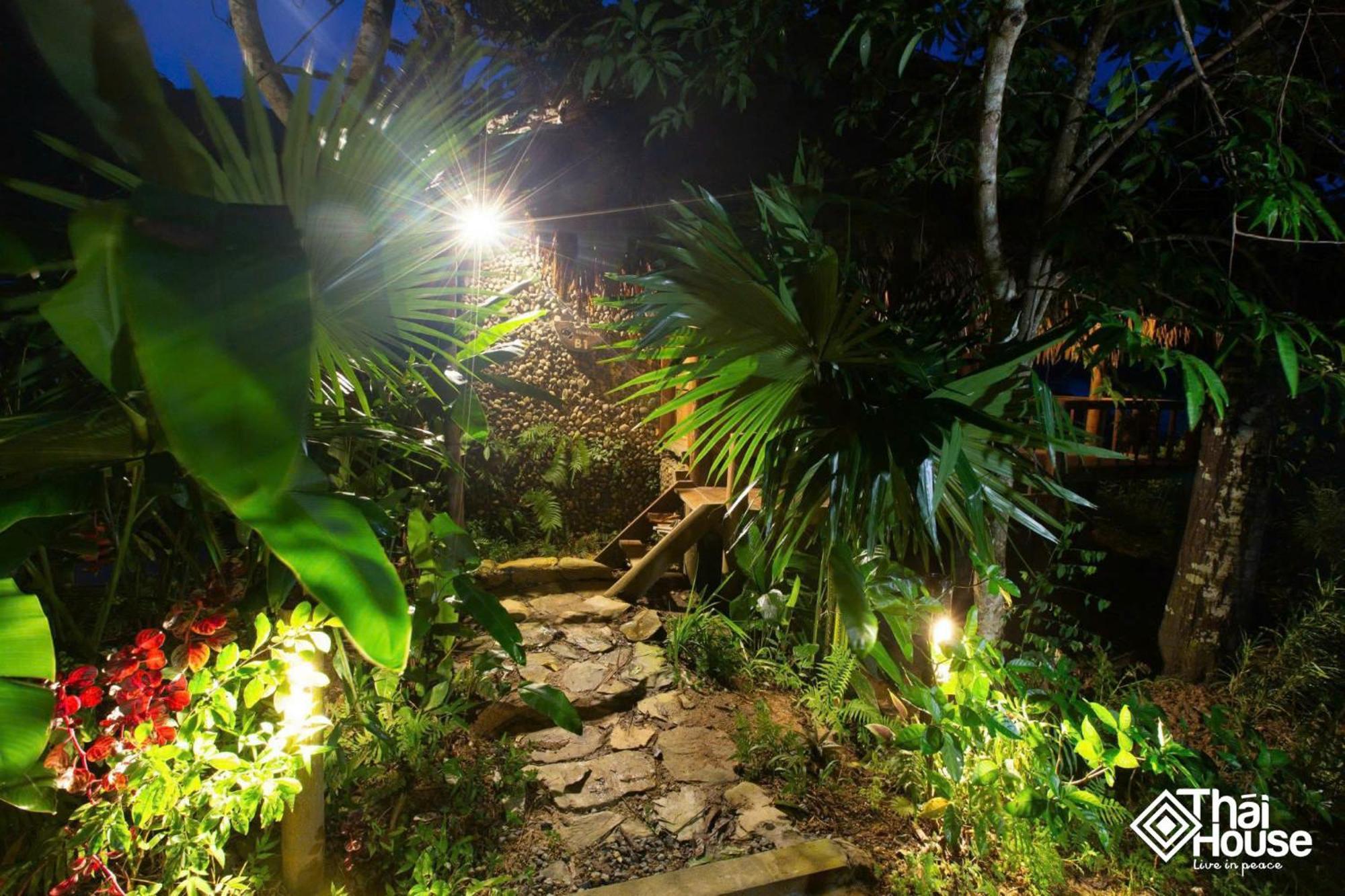 Thai House Pu Luong - Century Old Stilt House With Terrace Views Huong Ba Thuoc المظهر الخارجي الصورة