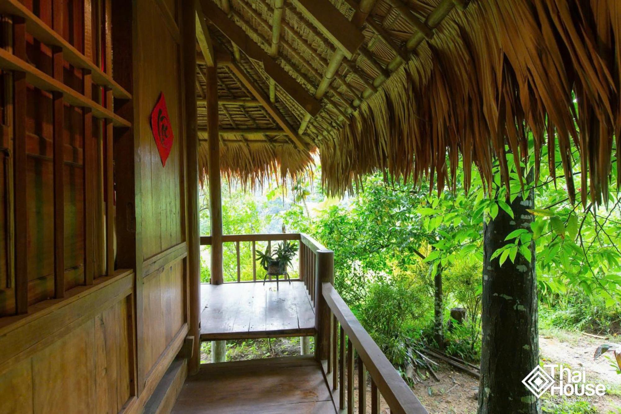 Thai House Pu Luong - Century Old Stilt House With Terrace Views Huong Ba Thuoc المظهر الخارجي الصورة