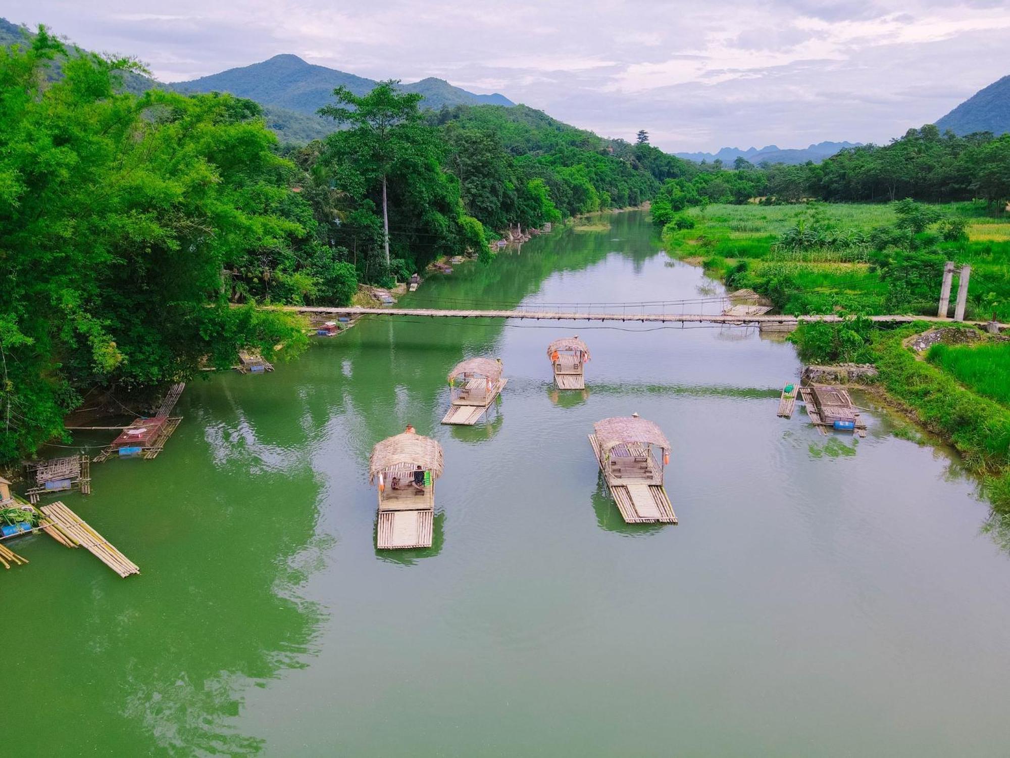 Thai House Pu Luong - Century Old Stilt House With Terrace Views Huong Ba Thuoc المظهر الخارجي الصورة